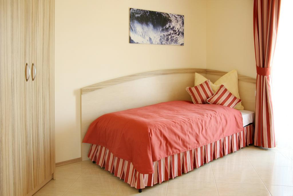 נישורזה Villa Del Mar חדר תמונה